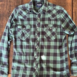 Wrangler Men's Green Plaid Shirt